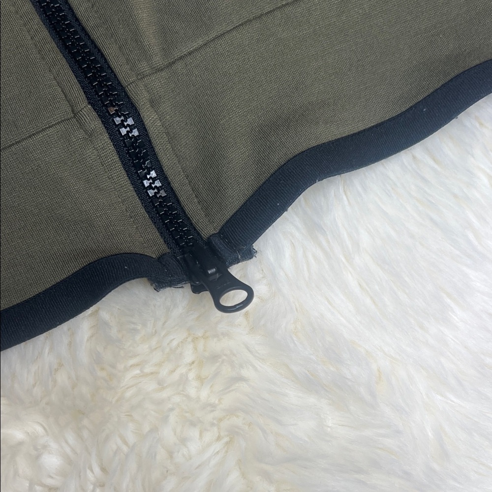 Nike Tech Jacket - image 5